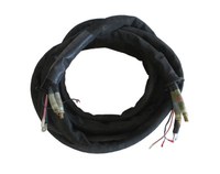 Zwischenverbindung zwischen Stromquelle und Zündeinheit (HQC 420A).