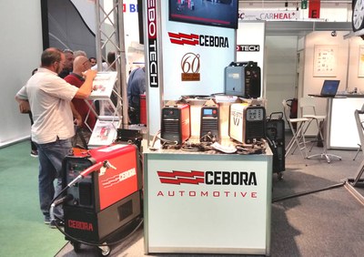 La MIG Cebora omologata da Mercedes-Benz alla fiera Automechanika